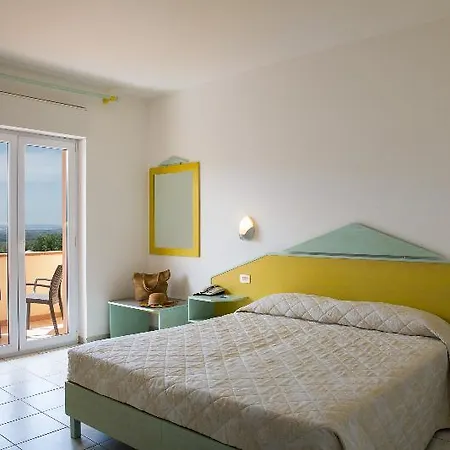 Lu Porto Pino Hotel