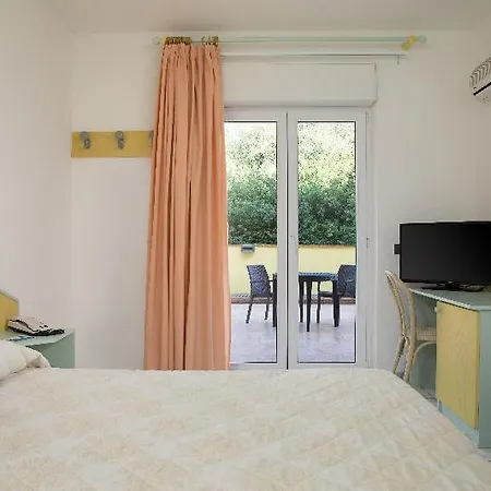 Lu Porto Pino 4* Sant'Anna Arresi